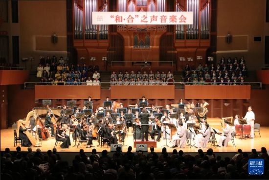 中日の芸術家が共演、日本人作曲家の和田薫氏が創作した交響組曲「詩意江南」