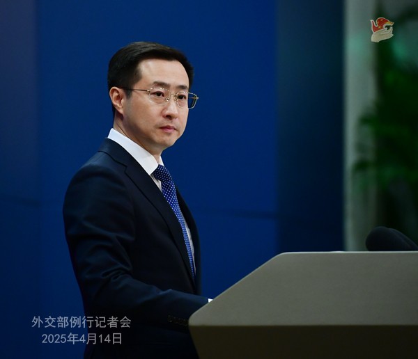 米国が「中国の脅威」を公然と誇張　外交部報道官が米国に6つの問いかけ